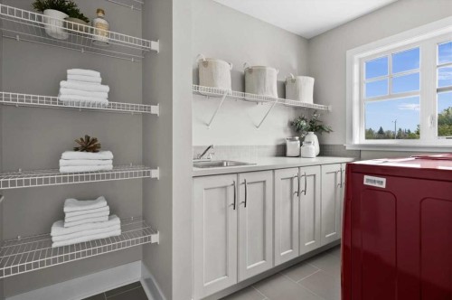 2330 25 Avenue Nw, Calgary, AB - Indoor With Storage