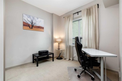205-210 15 Avenue Se, Calgary, AB - Indoor Photo Showing Office