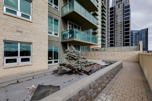 205-210 15 Avenue Se, Calgary, AB - Outdoor