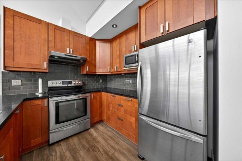 404-603 7 Avenue Ne, Calgary, AB - Indoor Photo Showing Kitchen