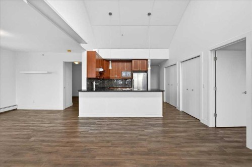 404-603 7 Avenue Ne, Calgary, AB - Indoor Photo Showing Kitchen