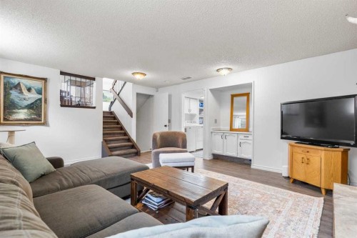 28 Beddington Crescent Ne, Calgary, AB - Indoor Photo Showing Living Room