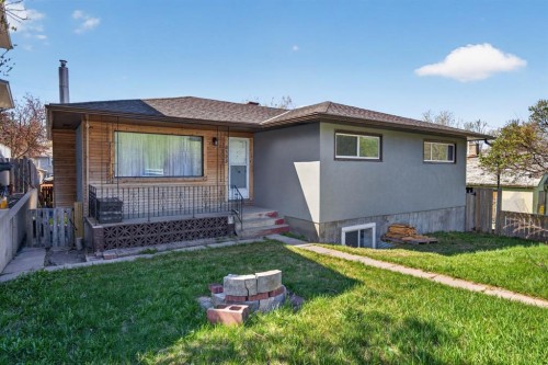 2533 9 Avenue Se, Calgary, AB - Outdoor With Deck Patio Veranda