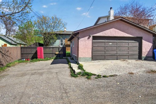 2533 9 Avenue Se, Calgary, AB - Outdoor