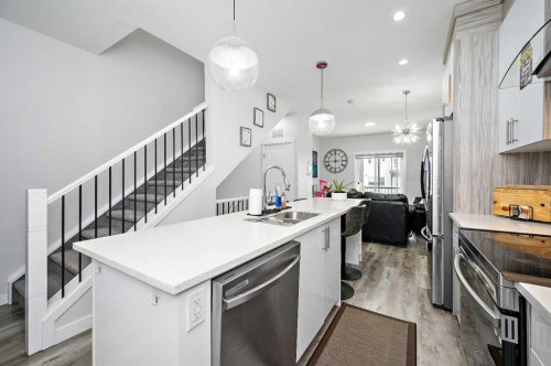 904-95 Skyview Close Ne, Calgary, AB - Indoor Photo Showing Kitchen With Double Sink With Upgraded Kitchen