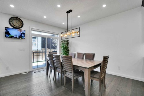 248 Sandpiper Boulevard, Chestermere, AB - Indoor Photo Showing Dining Room
