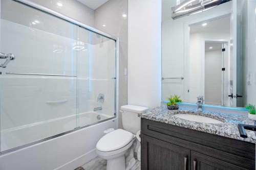 248 Sandpiper Boulevard, Chestermere, AB - Indoor Photo Showing Bathroom