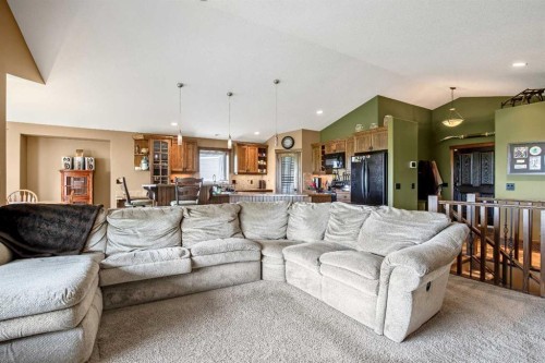 37 Wyndham Park Way, Carseland, AB - Indoor Photo Showing Living Room