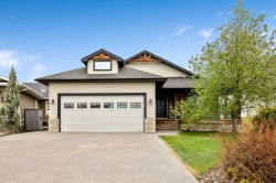37 Wyndham Park Way Carseland, AB T0J 0M0