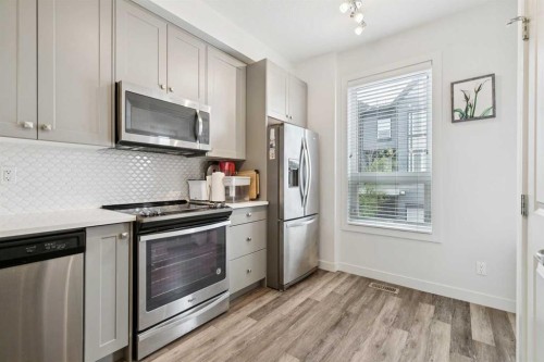 108-11 Evanscrest Mews Nw, Calgary, AB - Indoor Photo Showing Kitchen