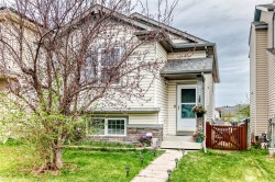 92 Everstone Rise SW Calgary, AB T2Y 4J7