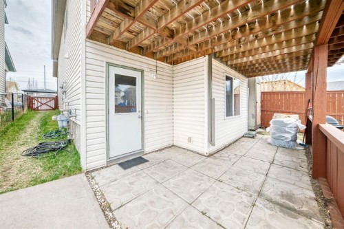 92 Everstone Rise Sw, Calgary, AB - Outdoor With Exterior