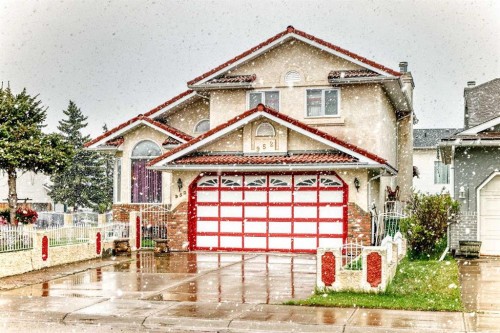 952 Applewood Drive Se, Calgary, AB - Outdoor