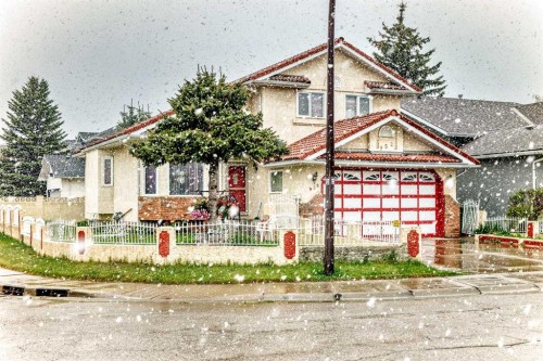 952 Applewood Drive Se, Calgary, AB - Outdoor