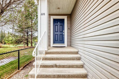 228 Cranston Drive Se, Calgary, AB - Outdoor