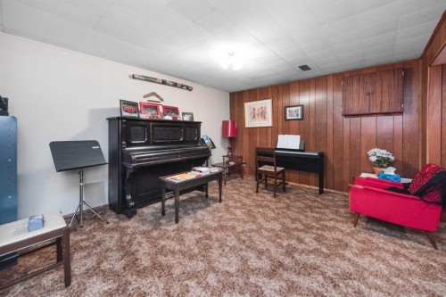 3623 54 Avenue Sw, Calgary, AB - Indoor