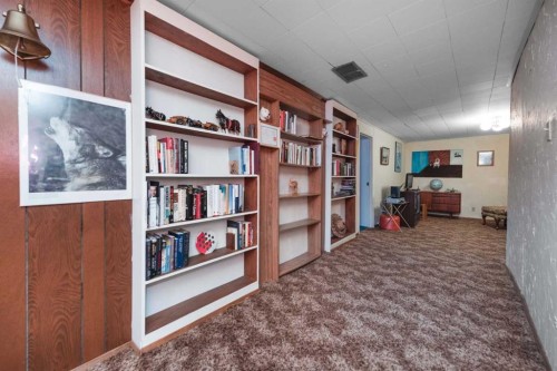 3623 54 Avenue Sw, Calgary, AB - Indoor Photo Showing Other Room