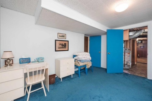 3623 54 Avenue Sw, Calgary, AB - Indoor