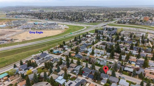 3623 54 Avenue Sw, Calgary, AB - Outdoor With View
