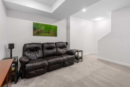 315 Wolf Creek Way Se, Calgary, AB - Indoor