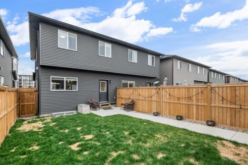 315 Wolf Creek Way Se, Calgary, AB - Outdoor