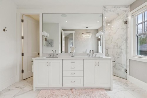1119 Riverdale Avenue Sw, Calgary, AB - Indoor Photo Showing Bathroom