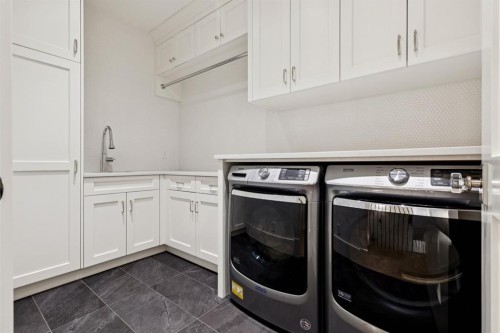1119 Riverdale Avenue Sw, Calgary, AB - Indoor Photo Showing Laundry Room