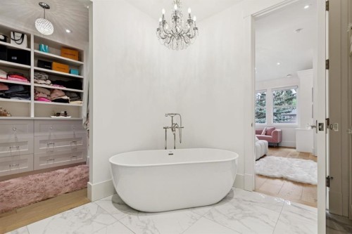 1119 Riverdale Avenue Sw, Calgary, AB - Indoor Photo Showing Bathroom