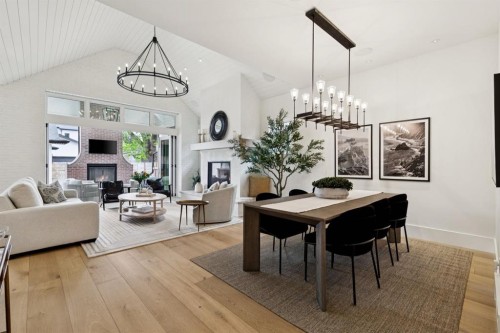 1119 Riverdale Avenue Sw, Calgary, AB - Indoor