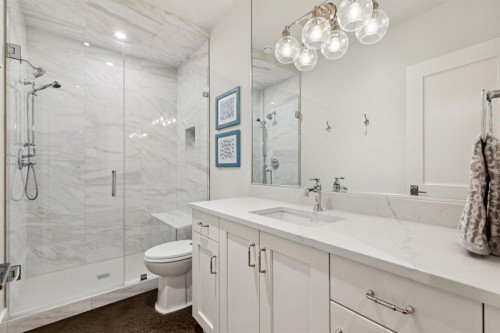 1119 Riverdale Avenue Sw, Calgary, AB - Indoor Photo Showing Bathroom