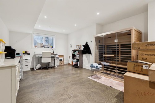 1119 Riverdale Avenue Sw, Calgary, AB - Indoor