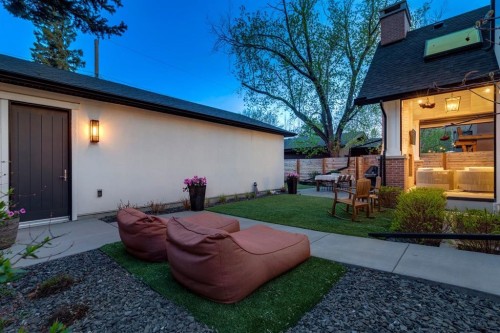 1119 Riverdale Avenue Sw, Calgary, AB - Outdoor