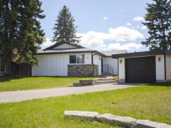 77 Ferncliff Crescent SE Calgary, AB T2H 0V5