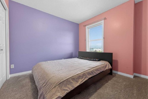 130 Morningside Point Sw, Airdrie, AB - Indoor Photo Showing Bedroom