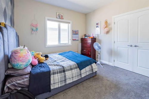 19 Red Sky Gardens Ne, Calgary, AB - Indoor Photo Showing Bedroom