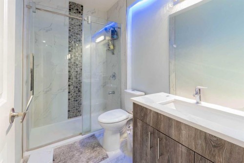 19 Red Sky Gardens Ne, Calgary, AB - Indoor Photo Showing Bathroom