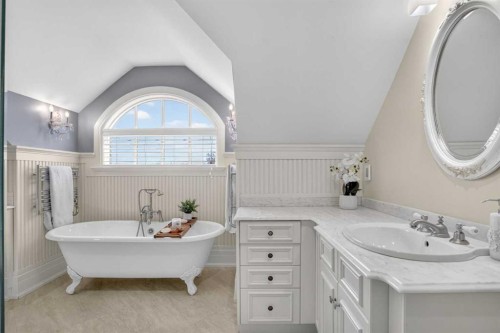 22 Ridge Pointe, Heritage Pointe, AB - Indoor Photo Showing Bathroom