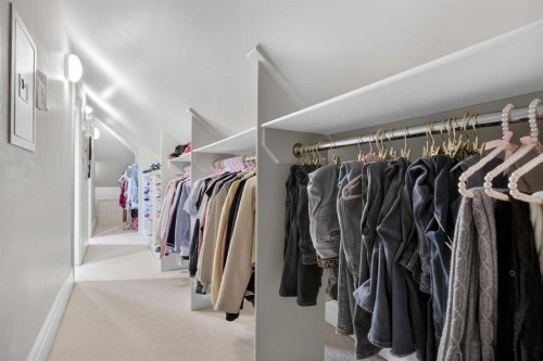 22 Ridge Pointe, Heritage Pointe, AB - Indoor With Storage