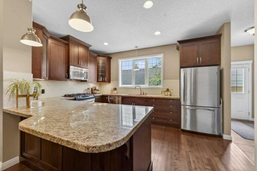 44 Mike Ralph Way Sw, Calgary, AB - Indoor Photo Showing Kitchen With Upgraded Kitchen