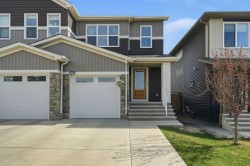 425 Carringvue Avenue NW Calgary, AB T3P 0W5