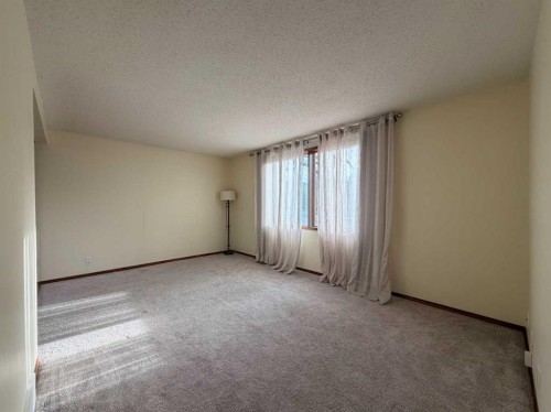 1-1202 2 Street Ne, Calgary, AB - Indoor Photo Showing Other Room