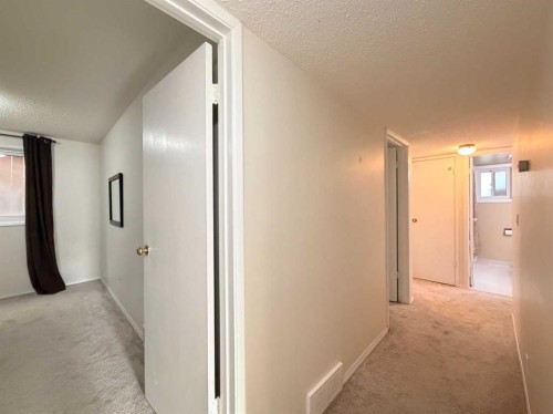 1-1202 2 Street Ne, Calgary, AB - Indoor Photo Showing Other Room