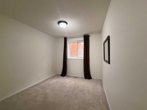 1-1202 2 Street Ne, Calgary, AB - Indoor Photo Showing Other Room