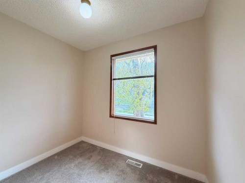 1-1202 2 Street Ne, Calgary, AB - Indoor Photo Showing Other Room
