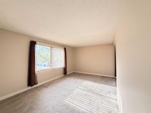 1-1202 2 Street Ne, Calgary, AB - Indoor Photo Showing Other Room