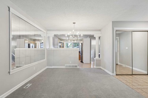 923 Midridge Drive Se, Calgary, AB - Indoor Photo Showing Other Room