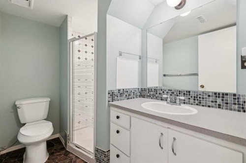 923 Midridge Drive Se, Calgary, AB - Indoor Photo Showing Bathroom