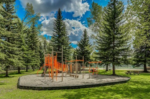 923 Midridge Drive Se, Calgary, AB - Outdoor With View