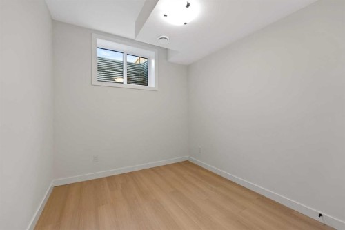 4608 81 Street Nw, Calgary, AB - Indoor Photo Showing Other Room
