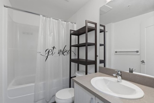 712-450 8 Avenue Se, Calgary, AB - Indoor Photo Showing Bathroom
